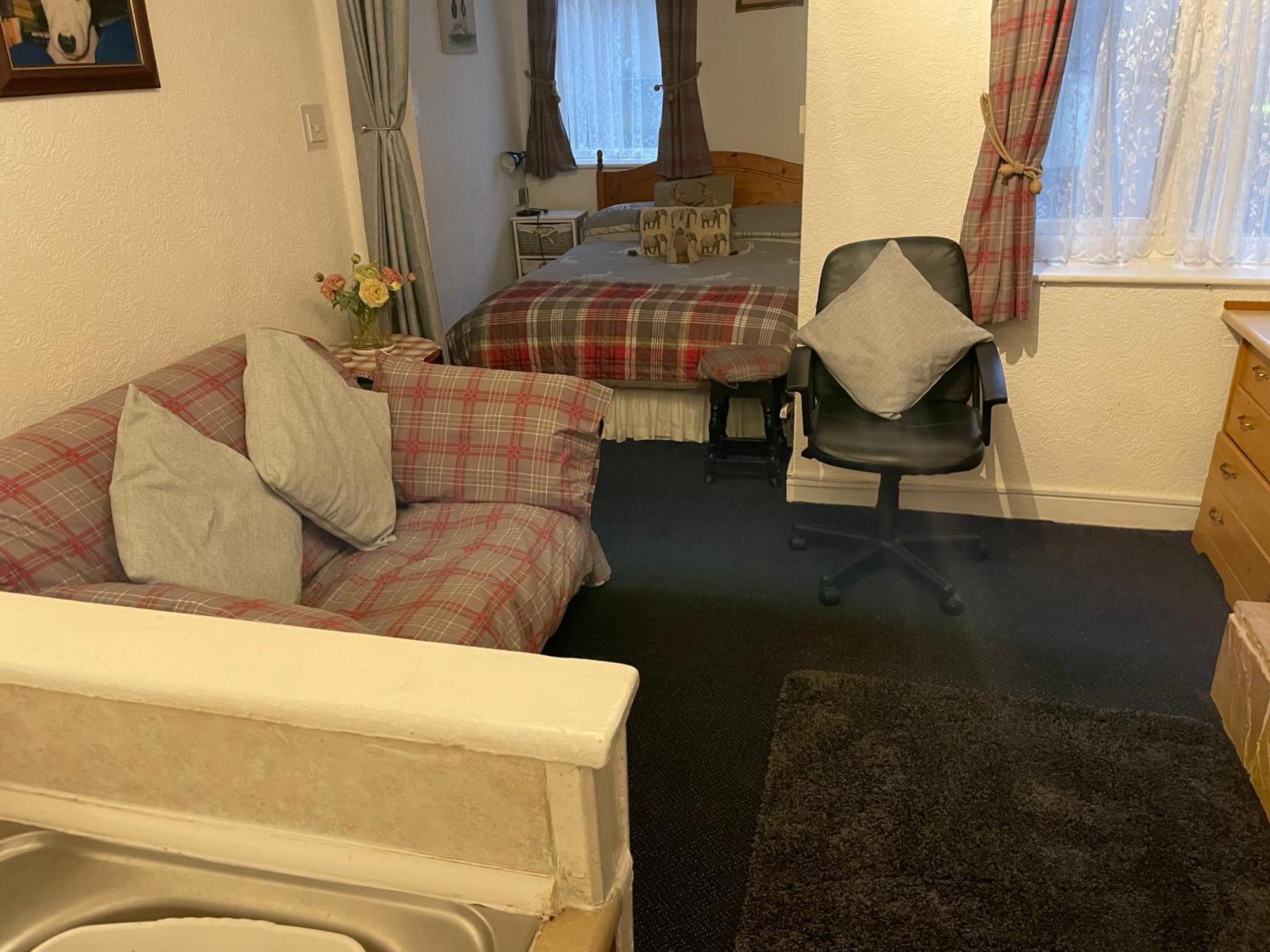 Sarnia Flats Apartment